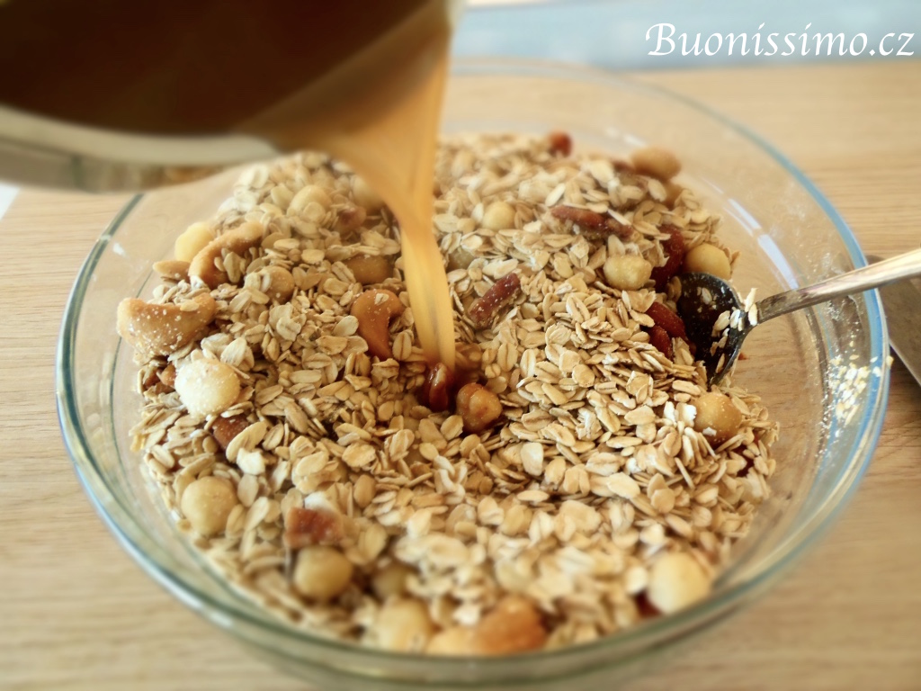 Granola s goji
