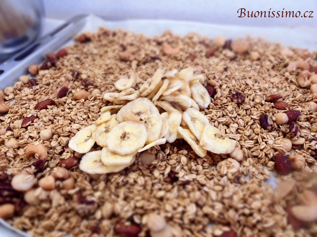 Granola s goji