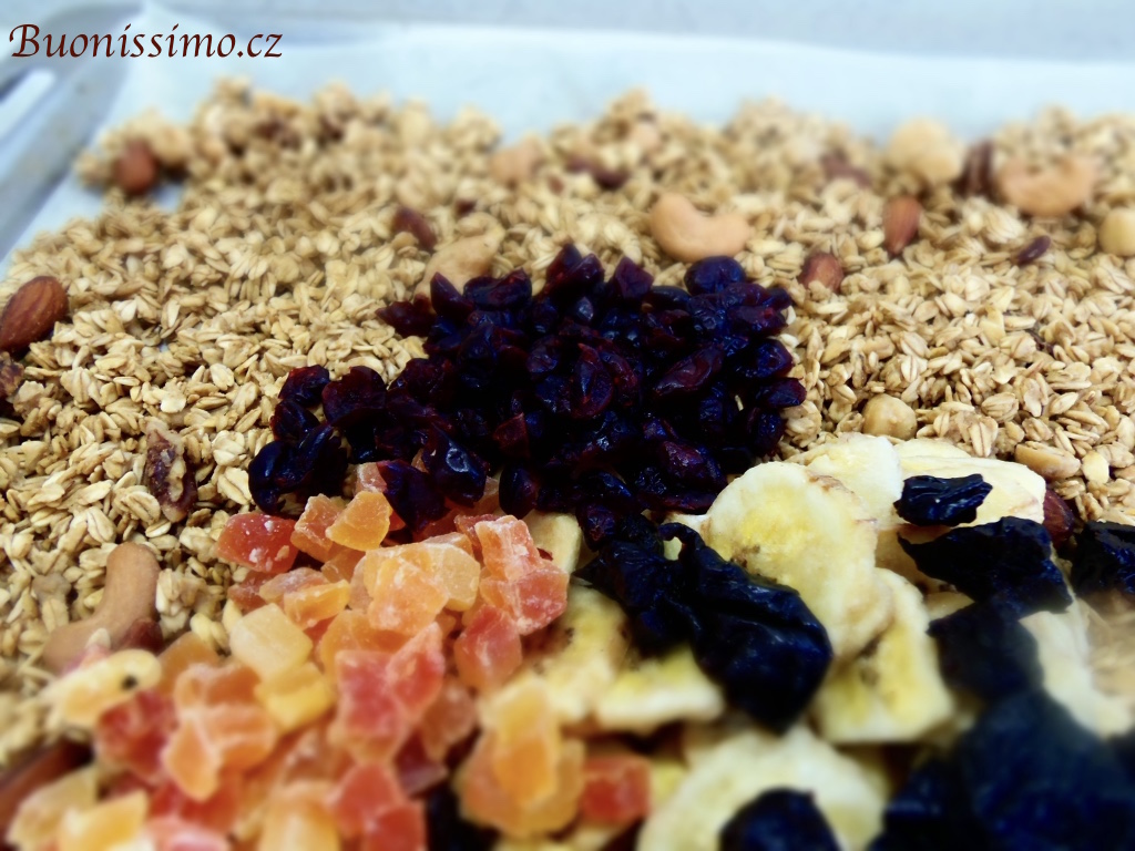 Granola s goji