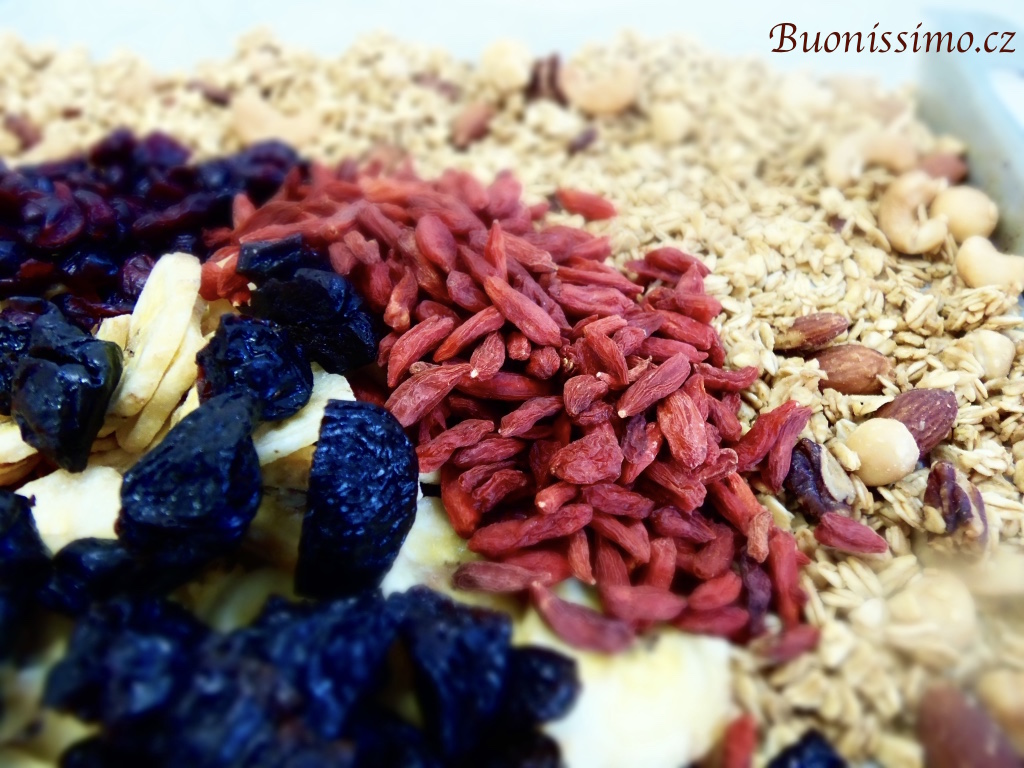 Granola s goji