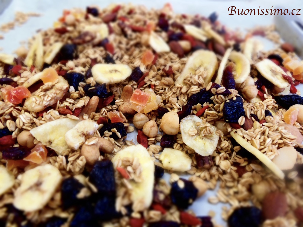 Granola s goji